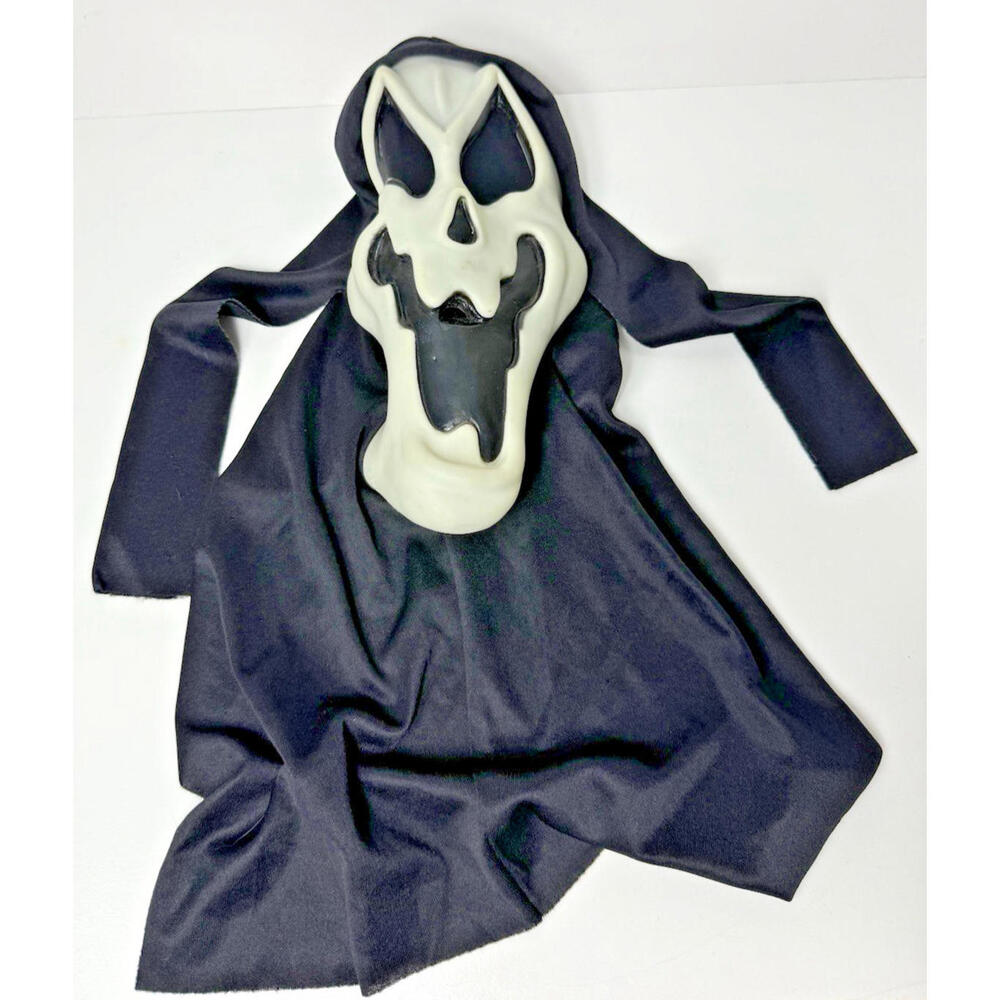VTG Ghost Face SCREAM Smile Mask Glow In The Dark Easter Unlimited Hood Squiggly